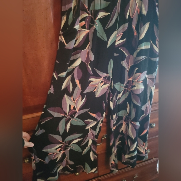 Floral Ripcurl gauchos - Picture 2 of 4